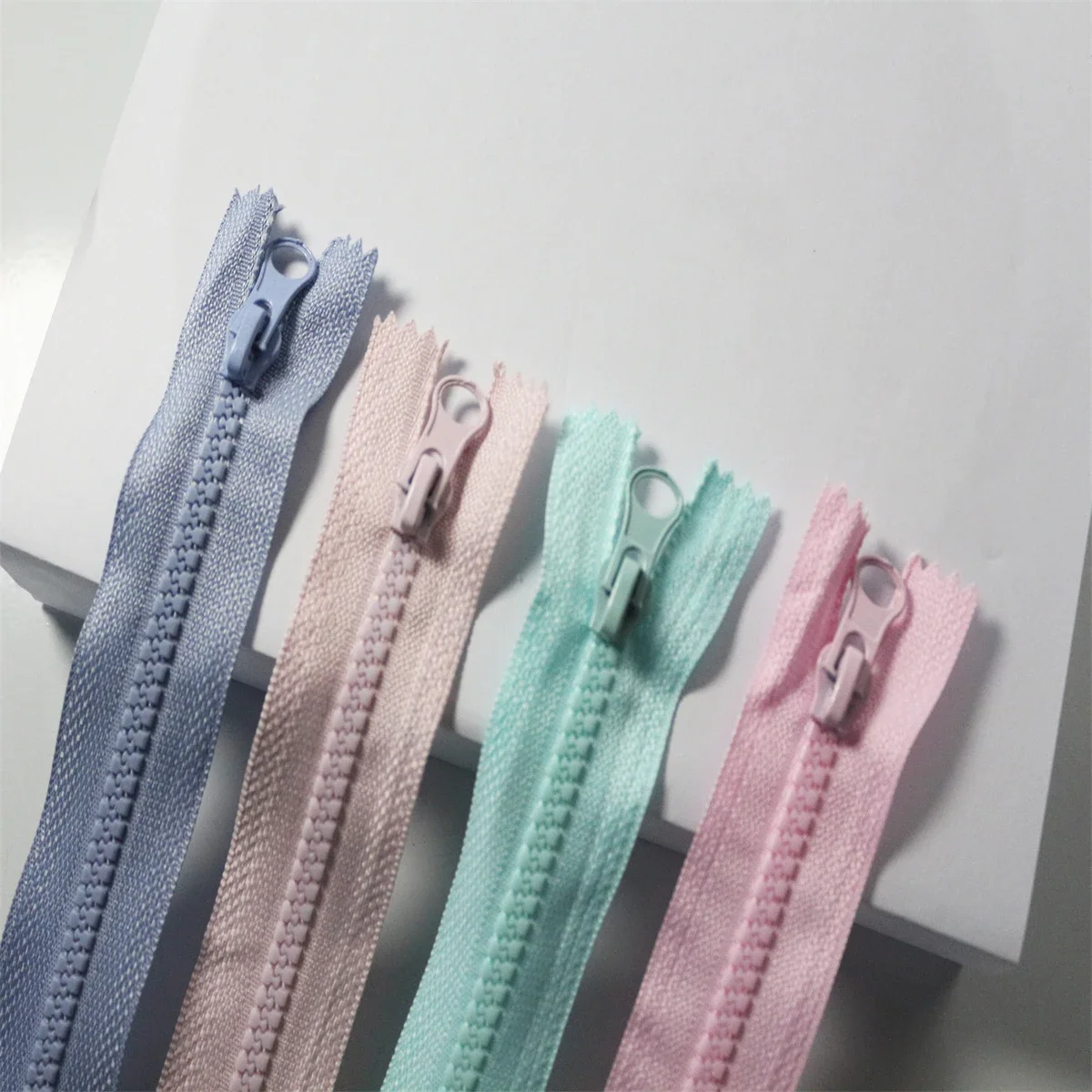 (10PCS)5# resin closed tail 40 - Home Textiles Manufacturer review and price